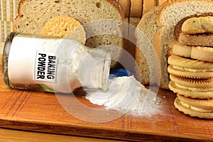 Pečenie prášok v sklo škrípať koláček chlieb 