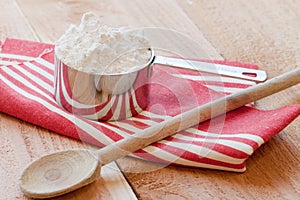 Baking spoon and measuring cup