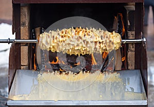 Baumkuchen baking process