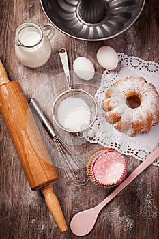 Baking utensils