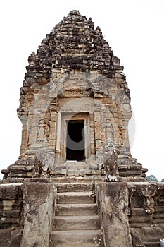 Bakong temple ruins