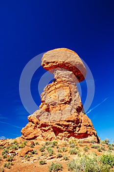 Balanced Rock, Arches National Park, Utah, USA