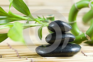 Balancing pebbles with bamboo