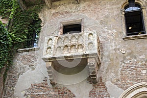 The balcony of Juliets house, famous touristic place in Verona