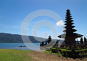 Bali scenic Lake Bratan temple landscape