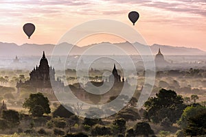 Balloons and pagodas in Bagan plain