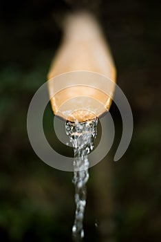 Bamboo cylinder Pipe which has a water flow