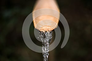 Bamboo cylinder Pipe which has a water flow
