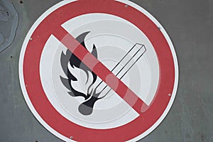 Ban on open fire sign