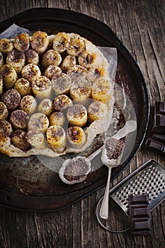 Banana and chocolate tarte tatin