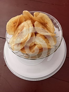 Banana crackers in a bowl