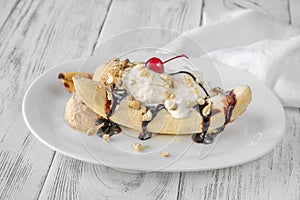 Banana split - American ice-cream based dessert