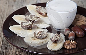 Bananas with dates , nuts .