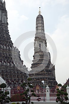 bangkog image detail from the temple