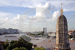 Bangkok, Chao Phraya and Wat Arun photo