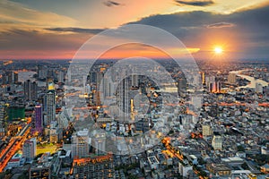 Bangkok city at sunset, Mahanakorn tower