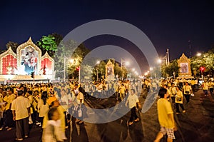 BANGKOK - DECEMBER 5: Thai people sit outside to celebrate for the 85th birthday of HM King Bhumibol Adulyadej on December 5, 2012
