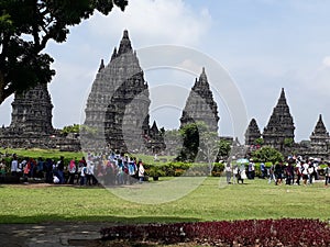 Bangunan bersejarah  Candi prambanan