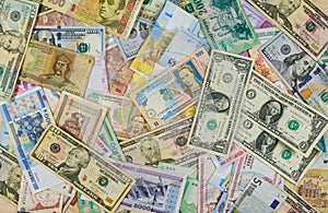 banknotes from different countries overlapping each other