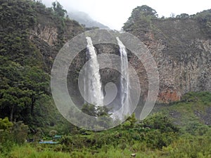 Banos de Agua Santa, Ecuador photo