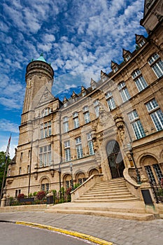 Banque et Caisse d'Epargne de l'Etat tower facade