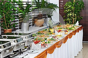 Banquet table