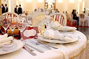 Banquet table setting photo