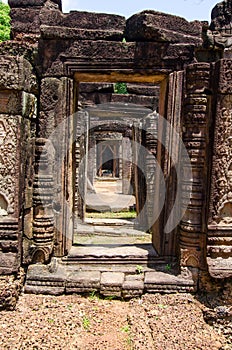 Banteay Prei doorways and doorways, stone day carved