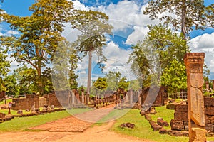 Banteay Srei Temple Entrance Ancient Ruins