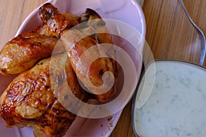 Barbecue chicken wings with white sesame