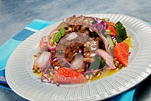 Barbecued steak salad