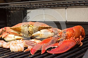 Barbecuing Red Lobster, Crab and Jumbo Shrimps