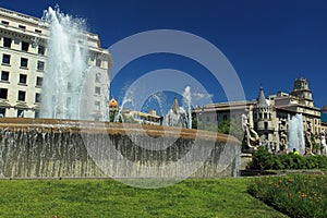 Barcelona - Plaza de Catalunya photo