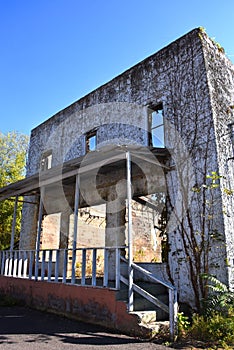 Bare walls and Roofless photo