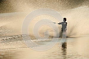 Barefoot skier