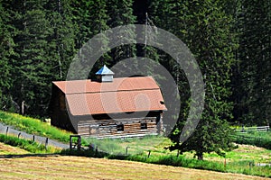 Barn in Absaroka Foothills photo