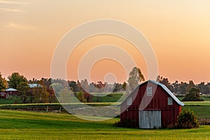 Susnet + Barn + Rolling Green Pastures - Central Kentucky Farm photo