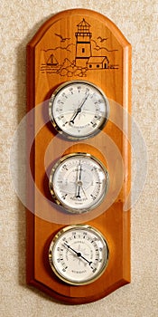 Barometer, thermometer, humidity photo