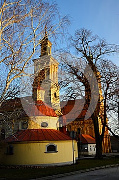 Barokní kruhová katolická kaple Panny Marie Sněžné, nazývaná také svatá Marie Sněžná v modře, západní slovensko