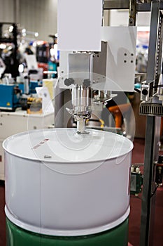 Barrel filling machine