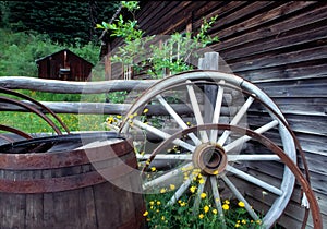 Barrel & Wagon Wheel