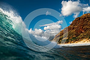 Barreling Hawaiian wave