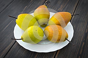 Bartlett pears of varying degrees of ripeness