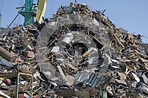 Base of reception of scrap metal