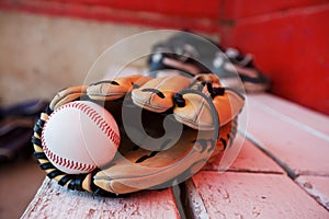 Baseball glove