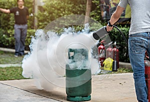 Basic Fire Fighting and Evacuation Fire Drill Simulation Training For Safety