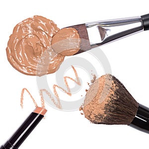 Basic makeup products to create beautiful skin tone