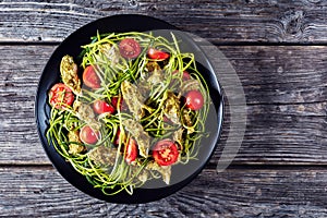 Basil chicken breast zucchini noodles tomato salad