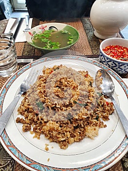 Basilic beef fried rice, thai food, thai street food