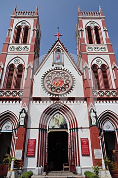 Basilica of the Sacred Heart of Jesus - Indian Church - Pondicherry religious pilgrim trip